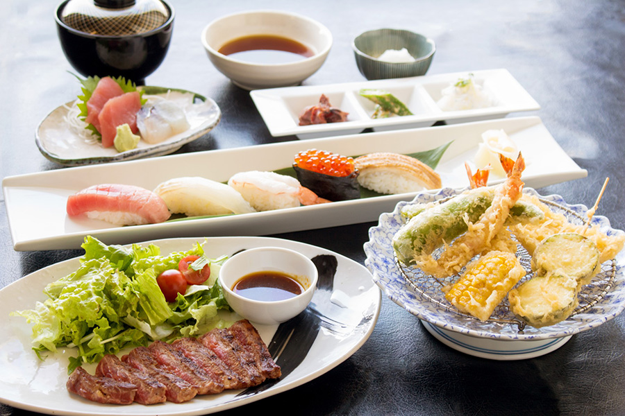 お寿司・ステーキ・天ぷらと欲張りに楽しめる旭コース