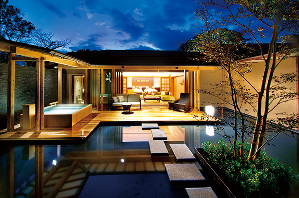 露天風呂、日本庭園の美しい客室